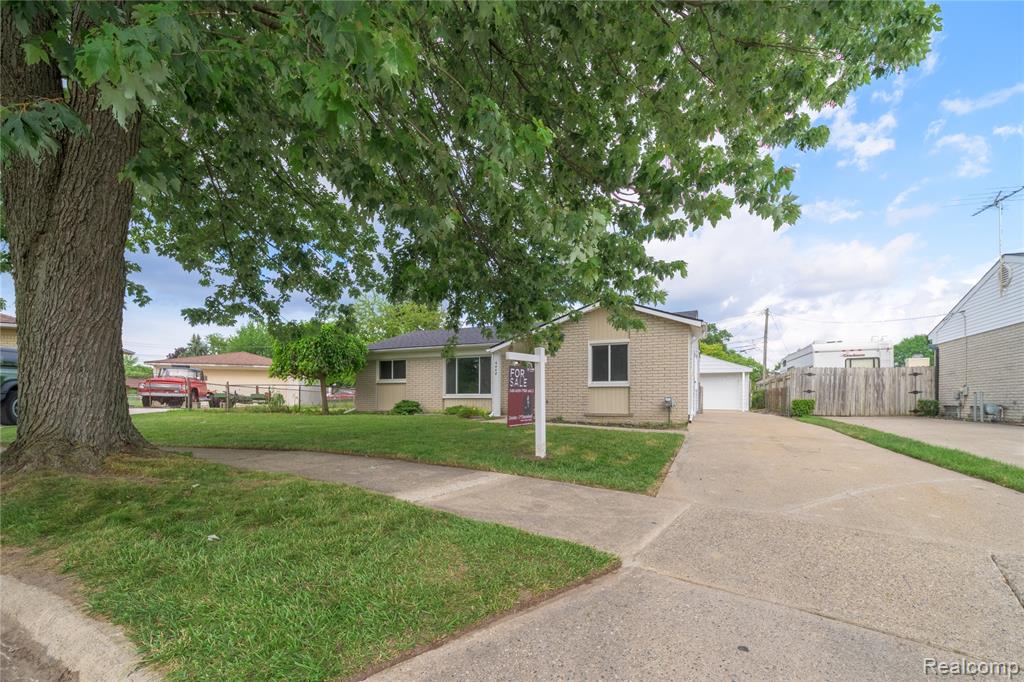 6448 Hunter Court, Westland, MI — Photo 25