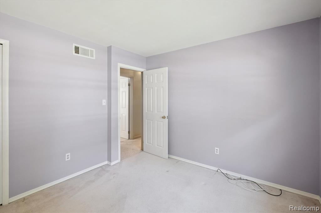429 Cambridge Avenue, South Lyon, MI 48178 — Photo 19