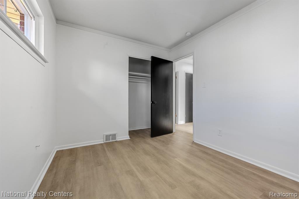 12931 Hazelton Street, Detroit, MI 48223 — Photo 17