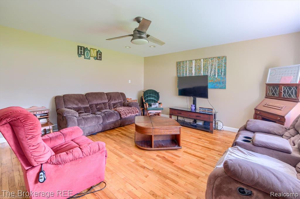 5477 Hopkins Road, Flint, MI 48506 — Photo 3