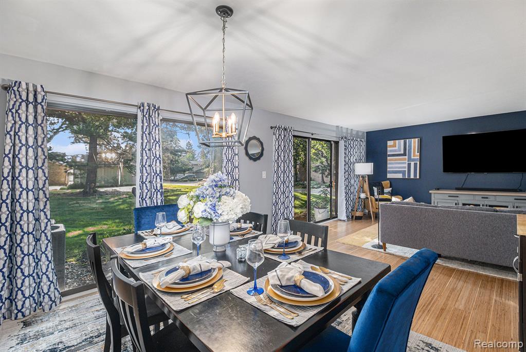 7357 Creek View Circle, West Bloomfield, MI — Photo 12
