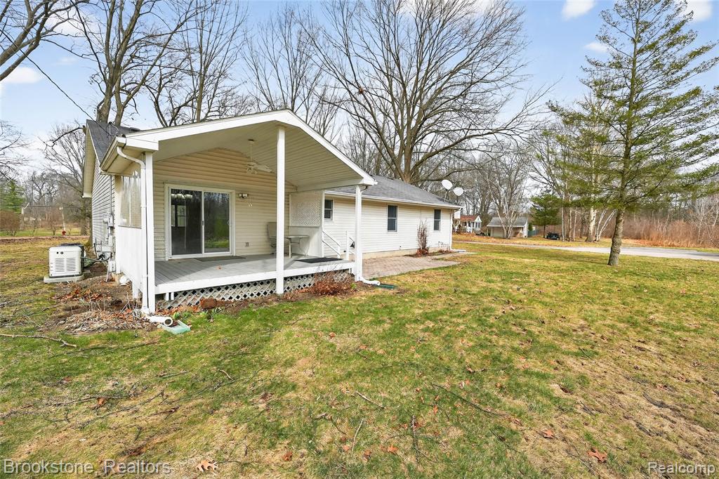 42645 Riggs Road, Van Buren, MI 48111 — Photo 37
