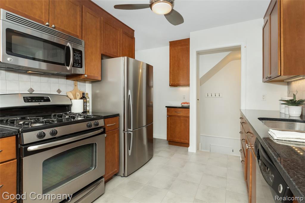 515 Potter Avenue, Royal Oak, MI 48067 — Photo 14