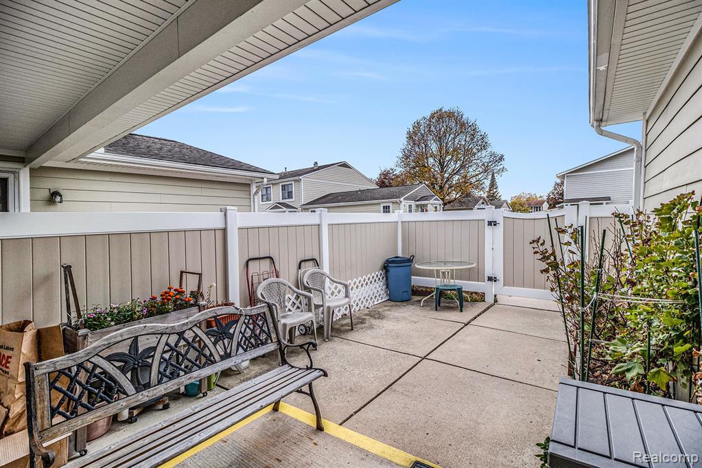 39824 Village Wood Circle, Novi, MI — Photo 15