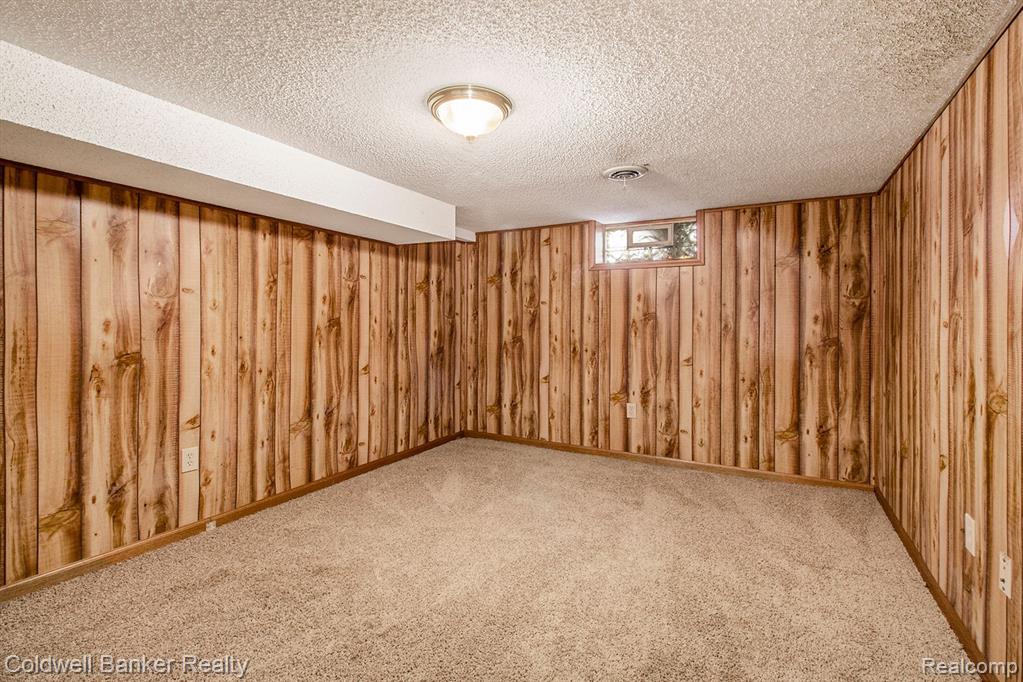 61722 FAIRLAND Drive, South Lyon, MI 48178 — Photo 26