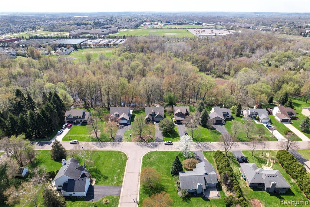 461 Alexander Drive, Commerce Twp, MI 48390 — Photo 47