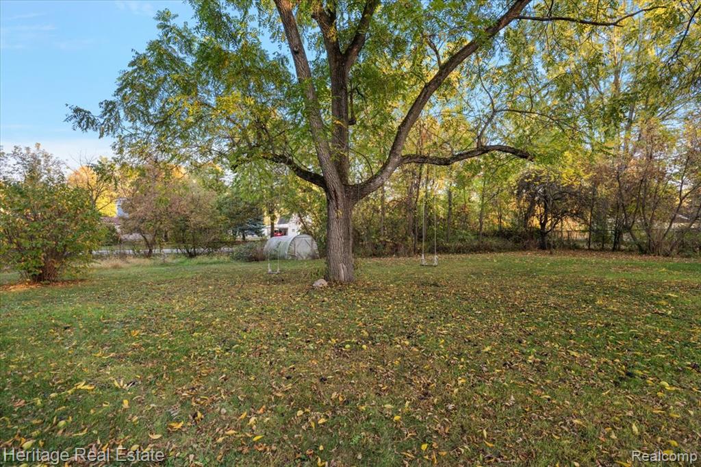 827 Alberta Street, Auburn Hills, MI 48326 — Photo 34