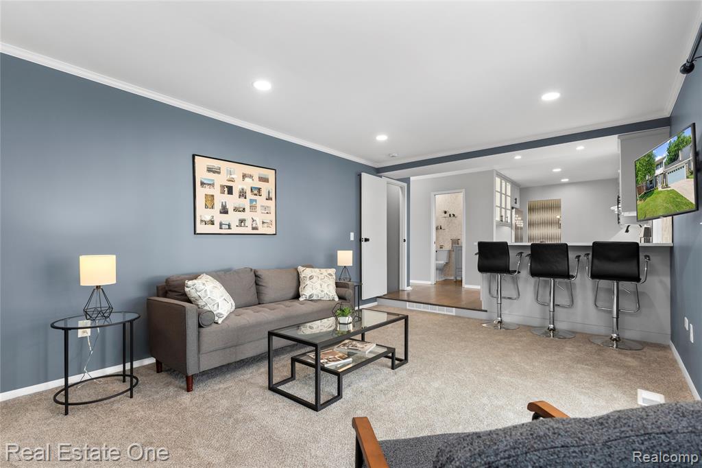5011 Thorncroft Avenue, Royal Oak, MI 48073 — Photo 24