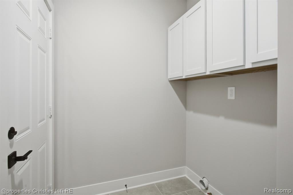 23150 Waterview Drive, New Boston, MI 48164 — Photo 33