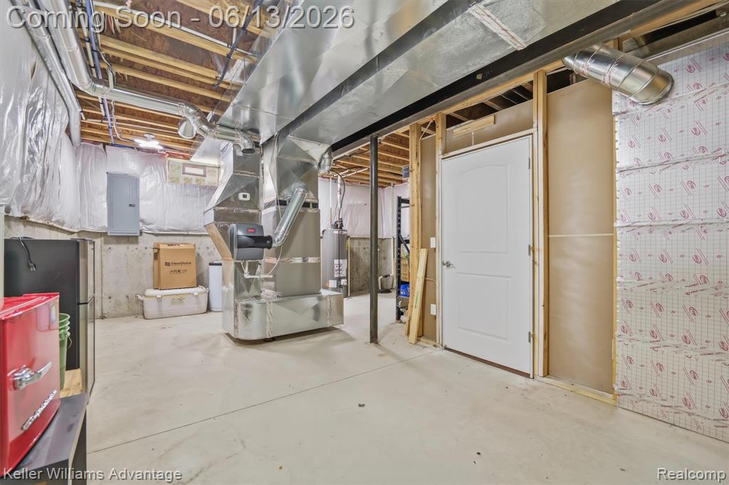 23740 Stoneleigh Drive, South Lyon, MI 48178 — Photo 52