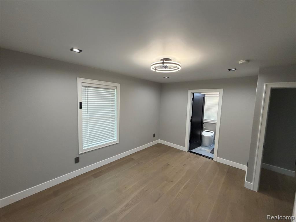 561 E Walled Lake Drive, Walled Lake, MI 48390 — Photo 22