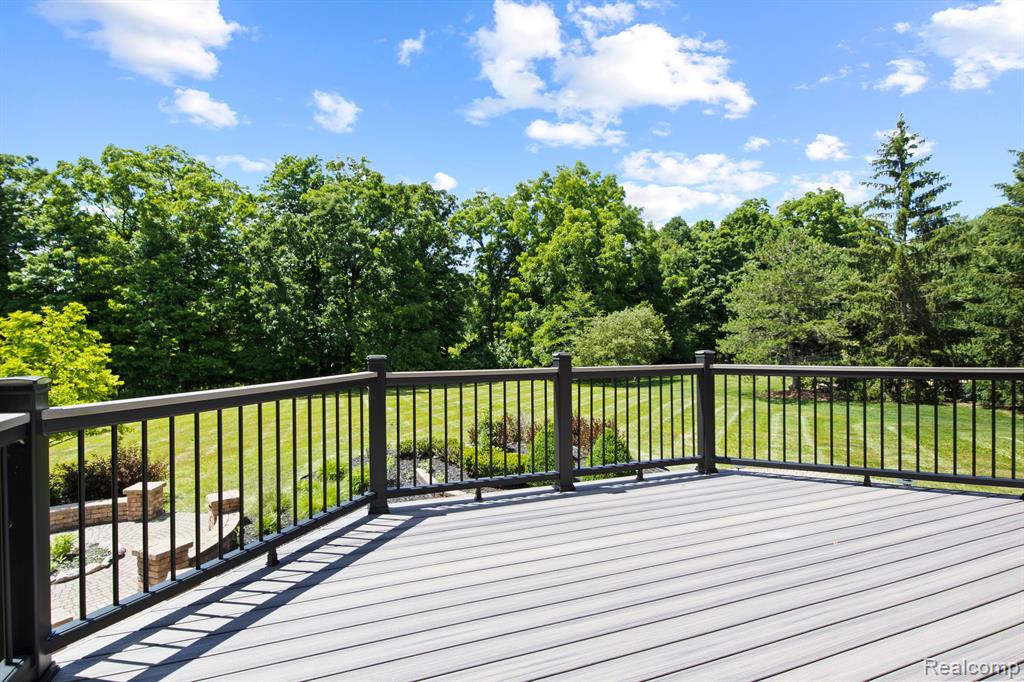 8151 ROLLING MEADOWS Drive, Canton, MI 48187 — Photo 16