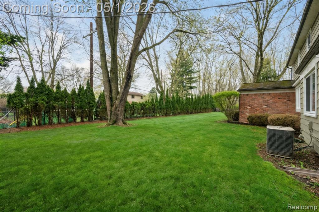 31737 Waltham Court, Beverly Hills, MI 48025 — Photo 57