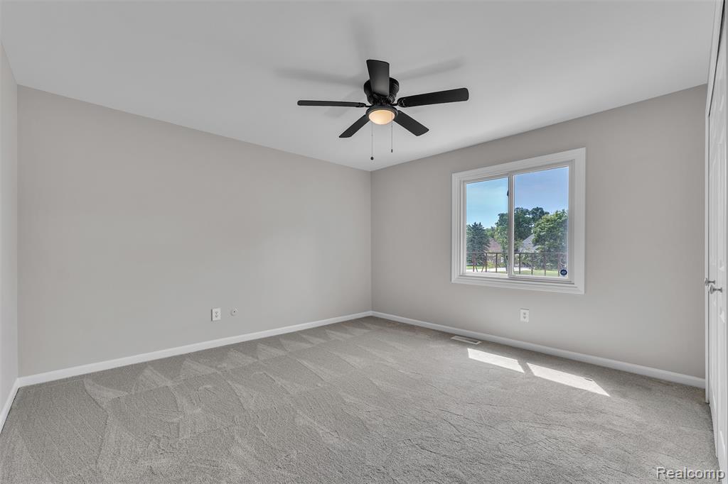 5310 Pond Bluff Drive, West Bloomfield, MI 48323 — Photo 50
