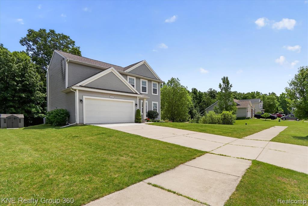 7067 Glenmeadow Court, Grand Blanc, MI 48439 — Photo 3