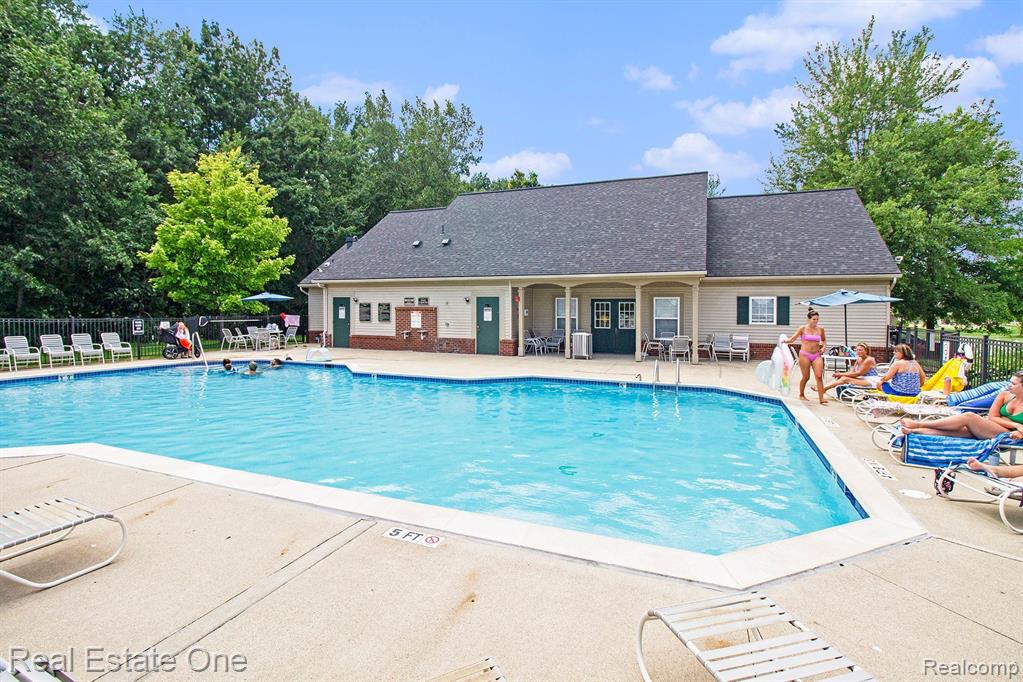 4268 HAMPTON RIDGE Boulevard, Howell, MI 48843 — Photo 24