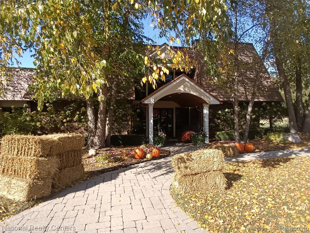 1756 Brentwood Drive, Troy, MI 48098 — Photo 27