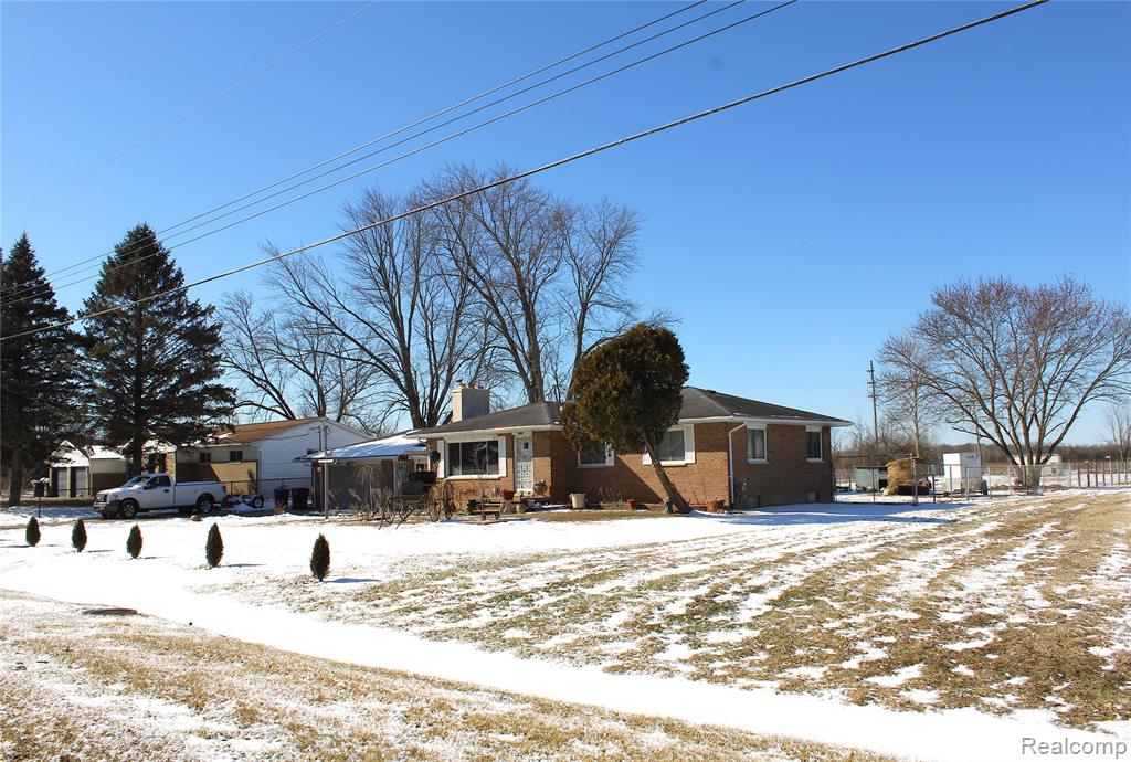 1627 McAlpine Drive, Mount Morris, MI 48458 — Photo 4