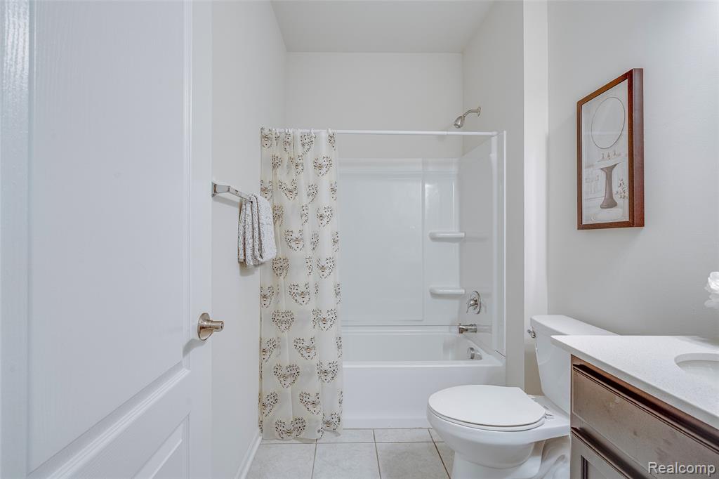 58904 Calabrese Drive, South Lyon, MI 48178 — Photo 27