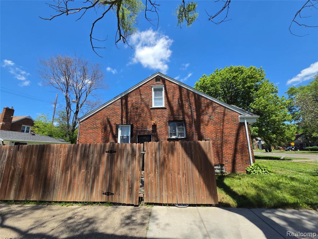20005 Regent Drive, Detroit, MI 48205 — Photo 4