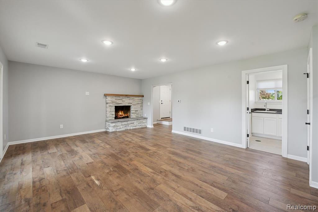 5100 Surfwood Drive, Commerce Twp, MI 48382 — Photo 17