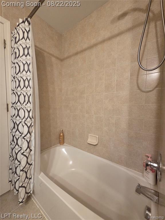 53043 CELTIC Drive, Shelby Twp, MI 48315 — Photo 38