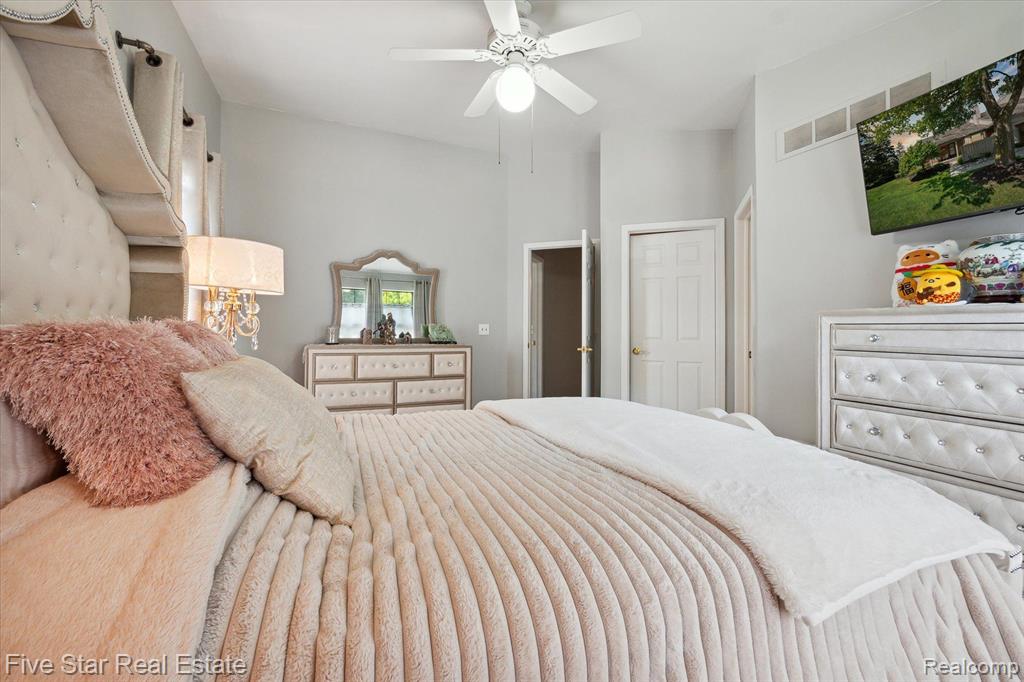 7295 SOMERBY, West Bloomfield, MI — Photo 25