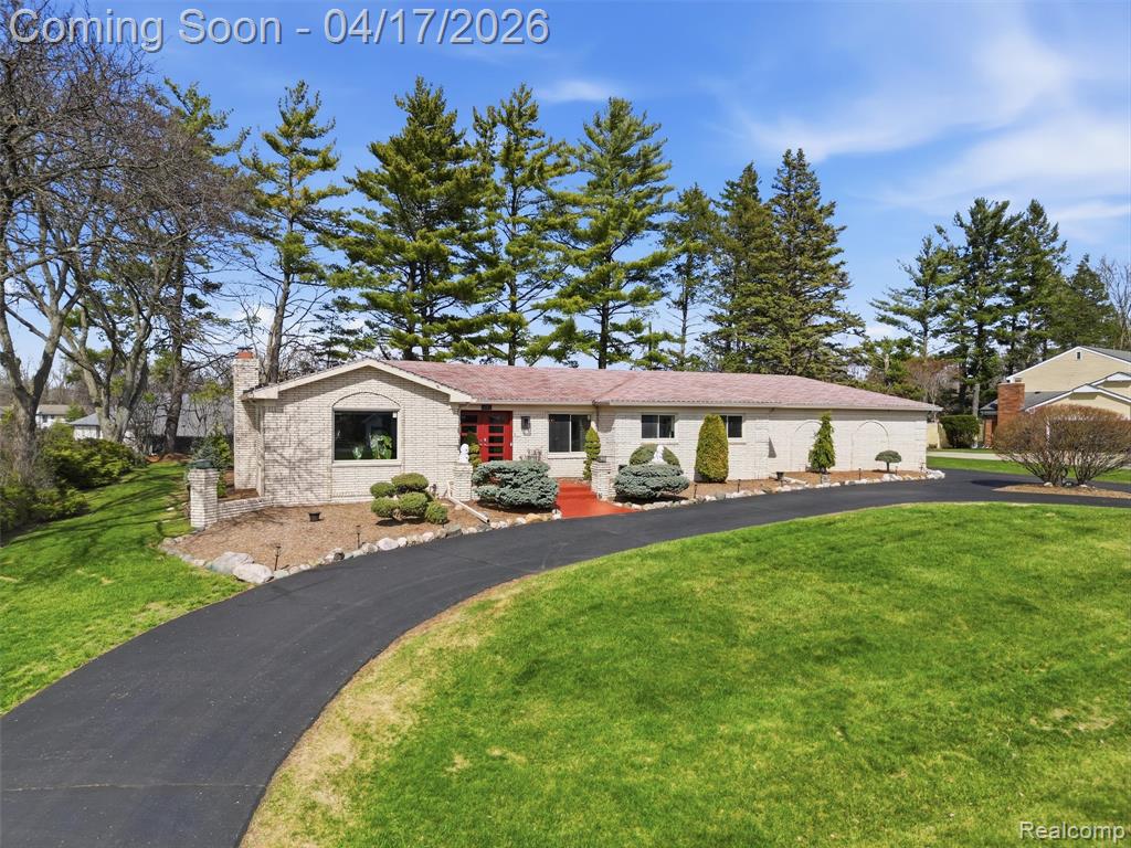 4886 Beacon Hill Drive, Bloomfield Hills, MI 48301 — Photo 5