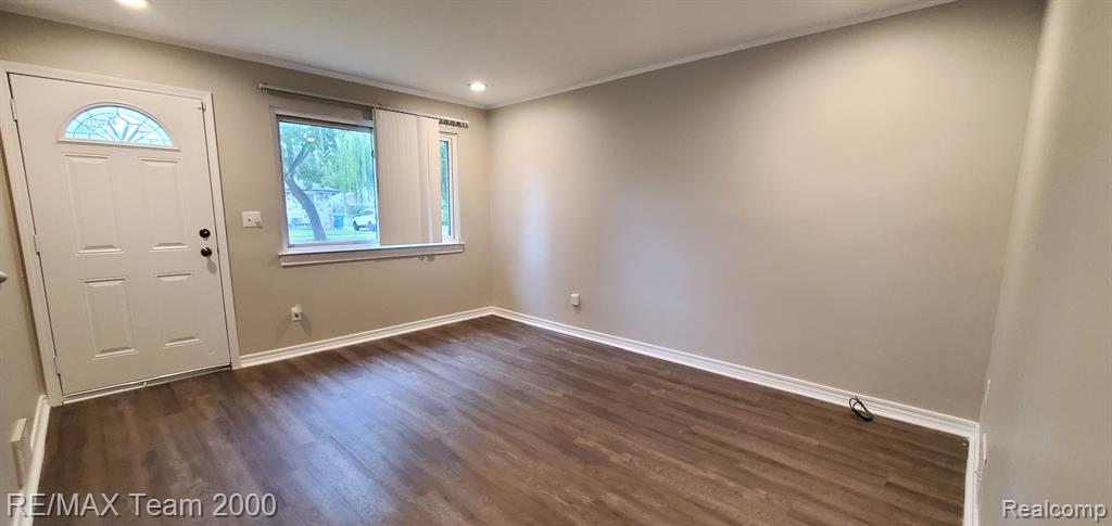 5397 JACKSON Street, Dearborn Heights, MI 48125 — Photo 2