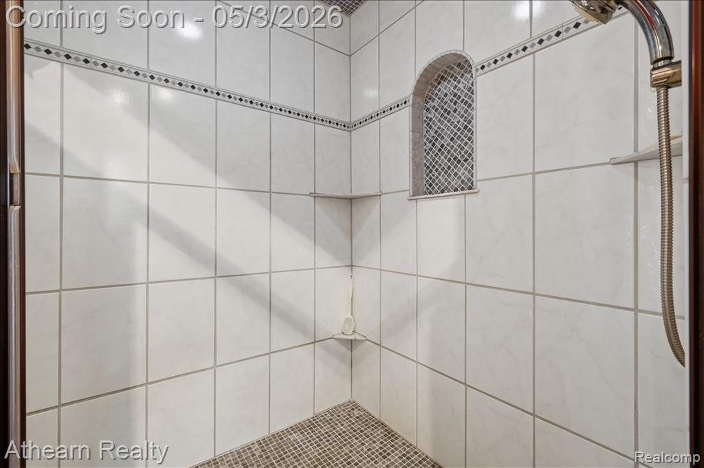 11677 Old Hamburg Road, Whitmore Lake, MI 48189 — Photo 39