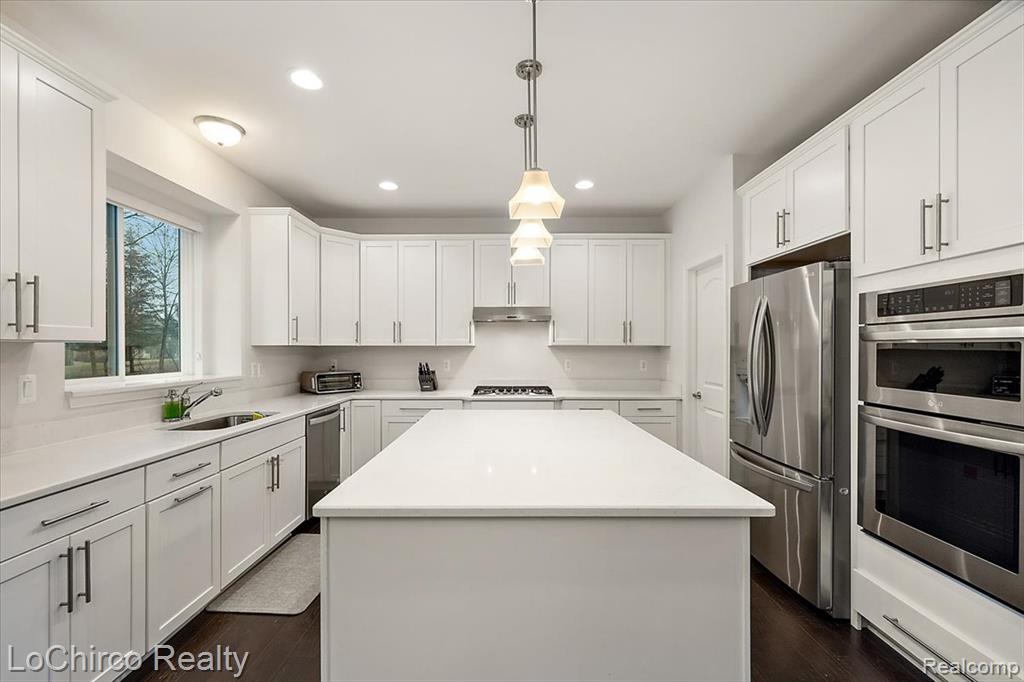 43722 Bolingbrooke Lane, Novi, MI 48377 — Photo 13