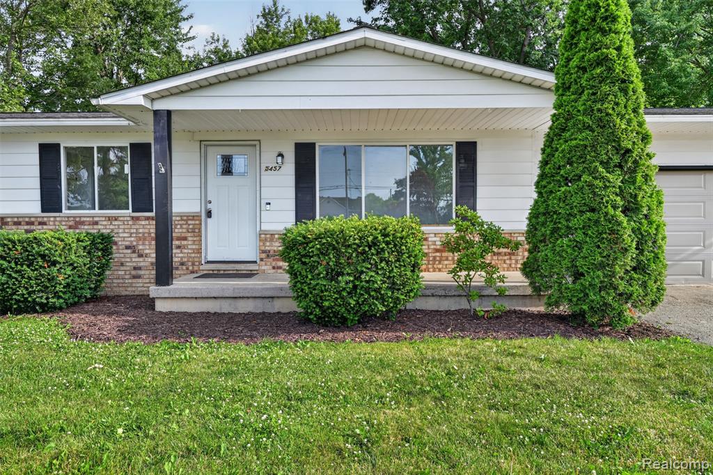 5457 Reid Road, Swartz Creek, MI 48473 — Photo 7