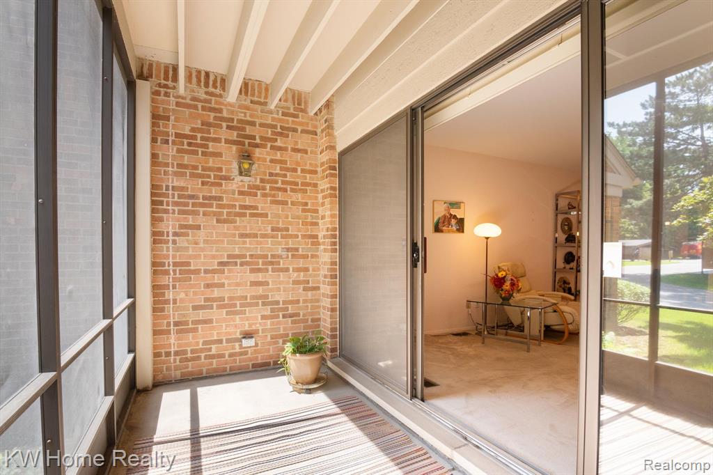 29691 Pine Ridge Circle, Farmington Hills, MI 48331 — Photo 14