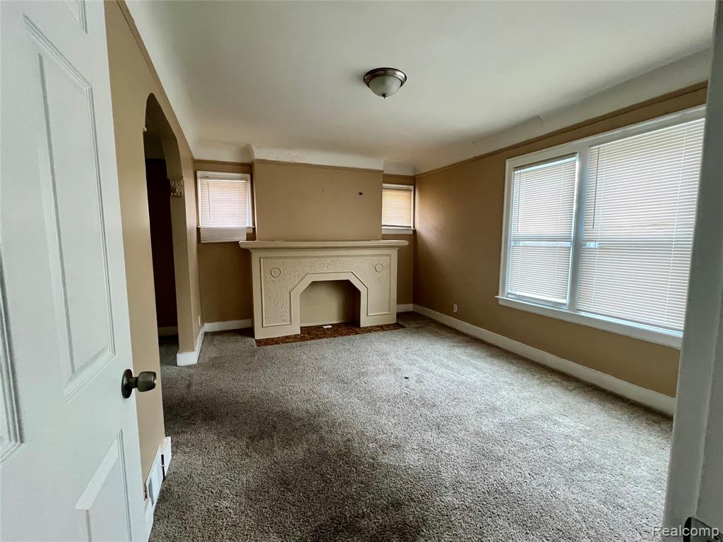 8887 Sorrento Street, Detroit, MI 48228 — Photo 10