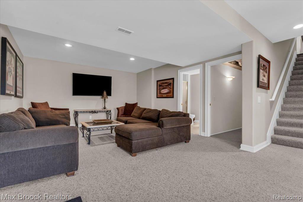 6462 W OAKS Drive, West Bloomfield, MI 48324 — Photo 38