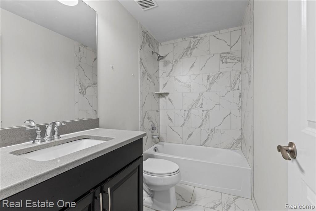42829 Cardinal Way, Novi, MI — Photo 23