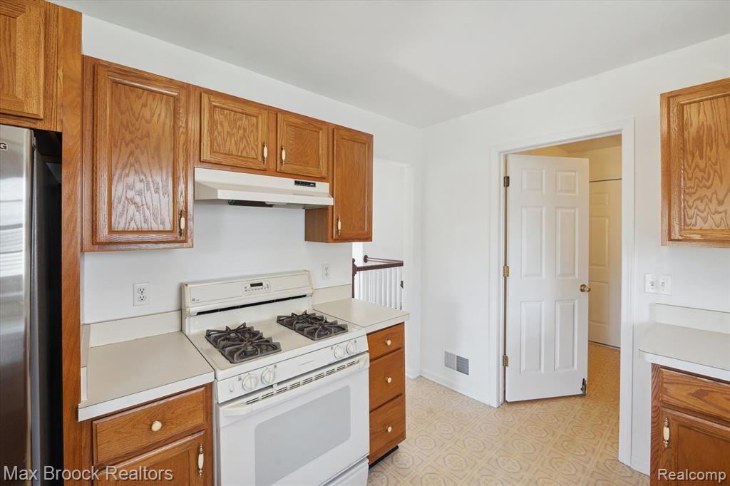 7364 GREEN MEADOW Lane, Canton, MI 48187 — Photo 14