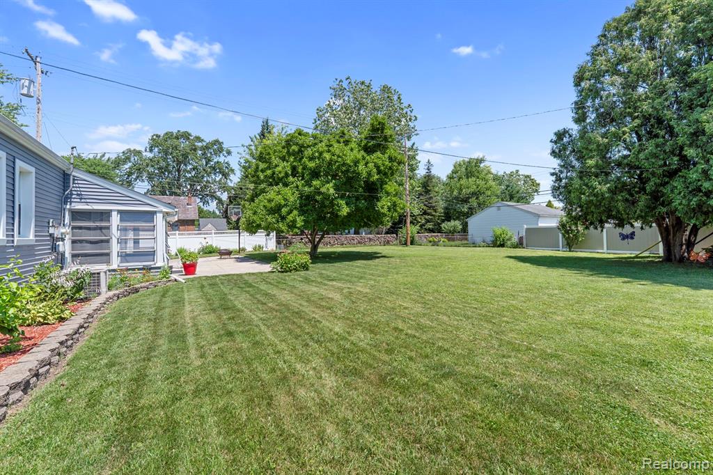 6735 Balfour Avenue, Allen Park, MI 48101 — Photo 23