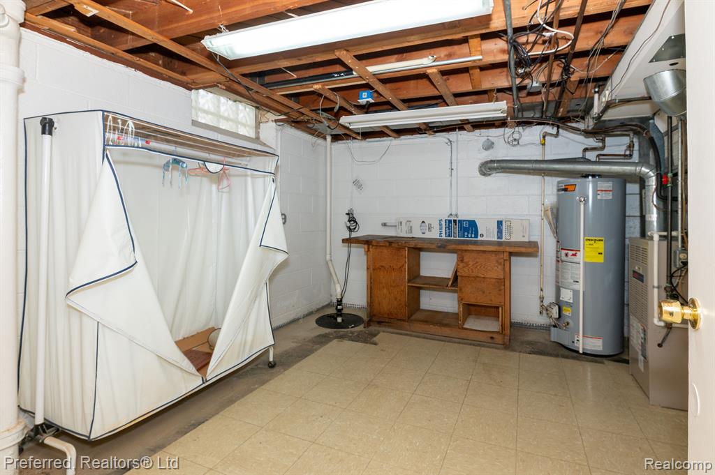 4565 UNIVERSAL Street, Dearborn Heights, MI 48125 — Photo 20