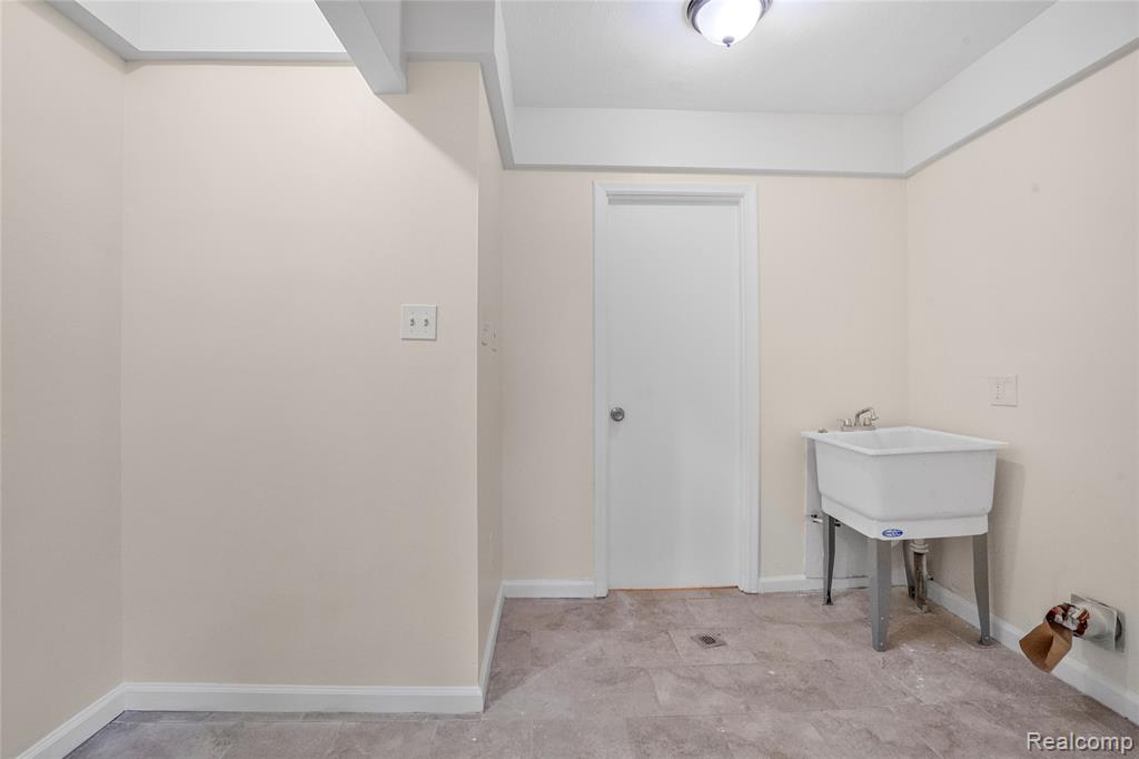 29982 Hazelwood Street, Inkster, MI 48141 — Photo 9