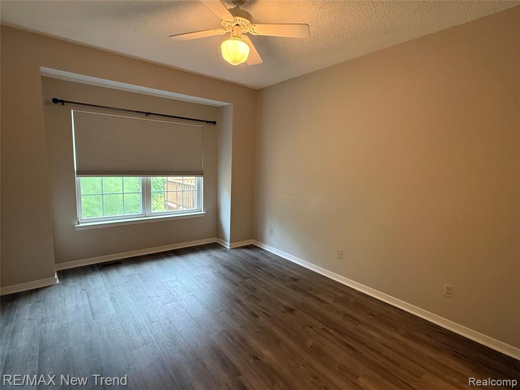 41855 CANTEBURY Drive, Novi, MI — Photo 6