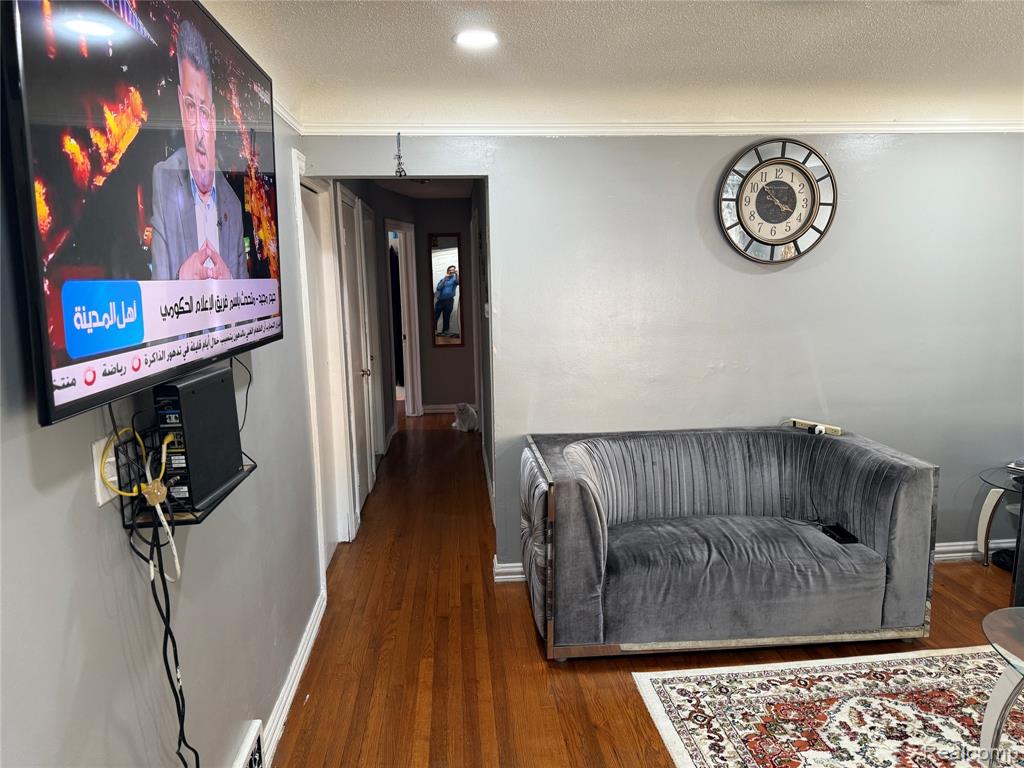 6345 Woodmont Avenue, Detroit, MI 48228 — Photo 5
