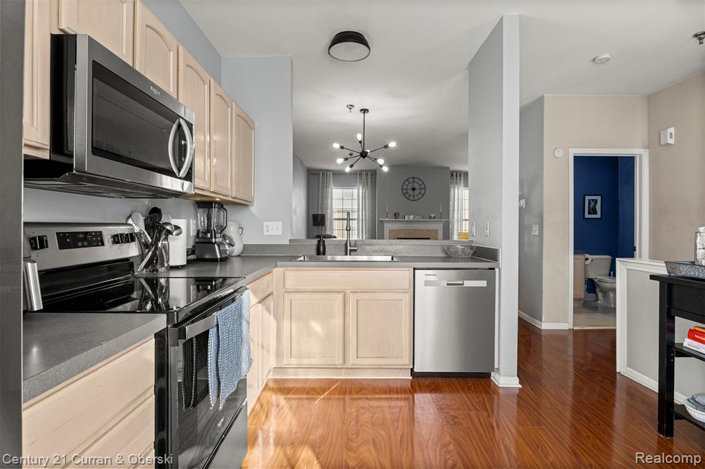 25445 Saint James, Southfield, MI 48075 — Photo 10
