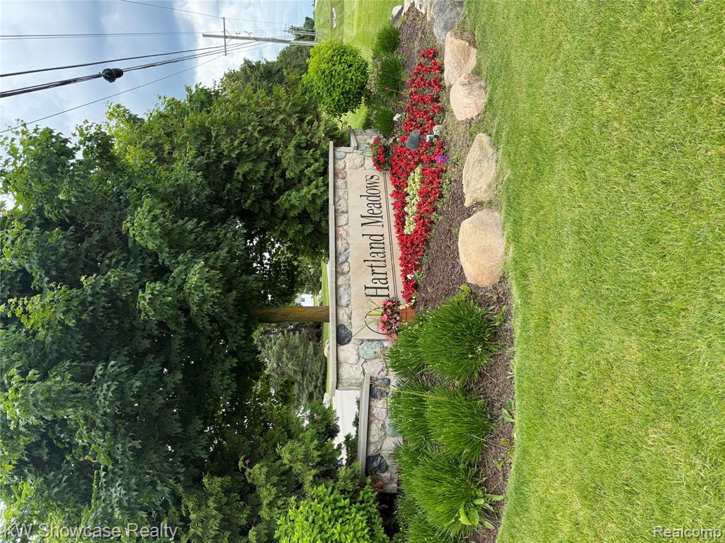 1978 Santa Fe Trail Drive, Hartland, MI 48353