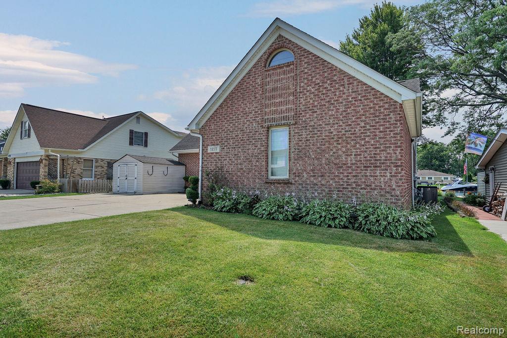 7277 Cardinal Street, Algonac, MI 48001 — Photo 33