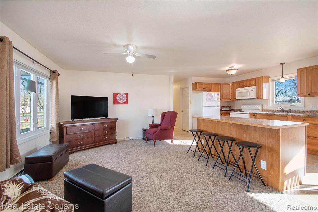 310 N 5TH Street, Shepherd, MI 48883 — Photo 2
