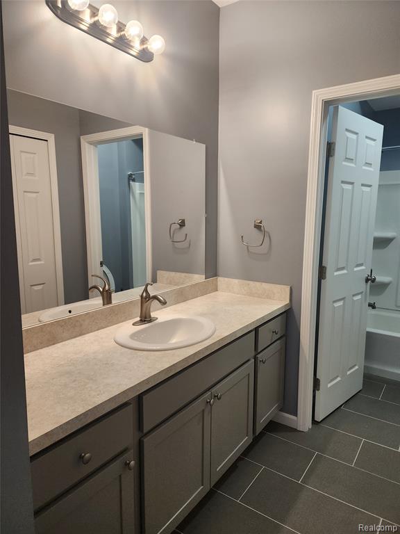 18106 Addington Drive, Commerce Twp, MI 48390 — Photo 21