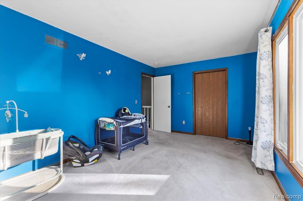 203 Lac Sainte Claire Drive, Saint Clair Shores, MI, 48082