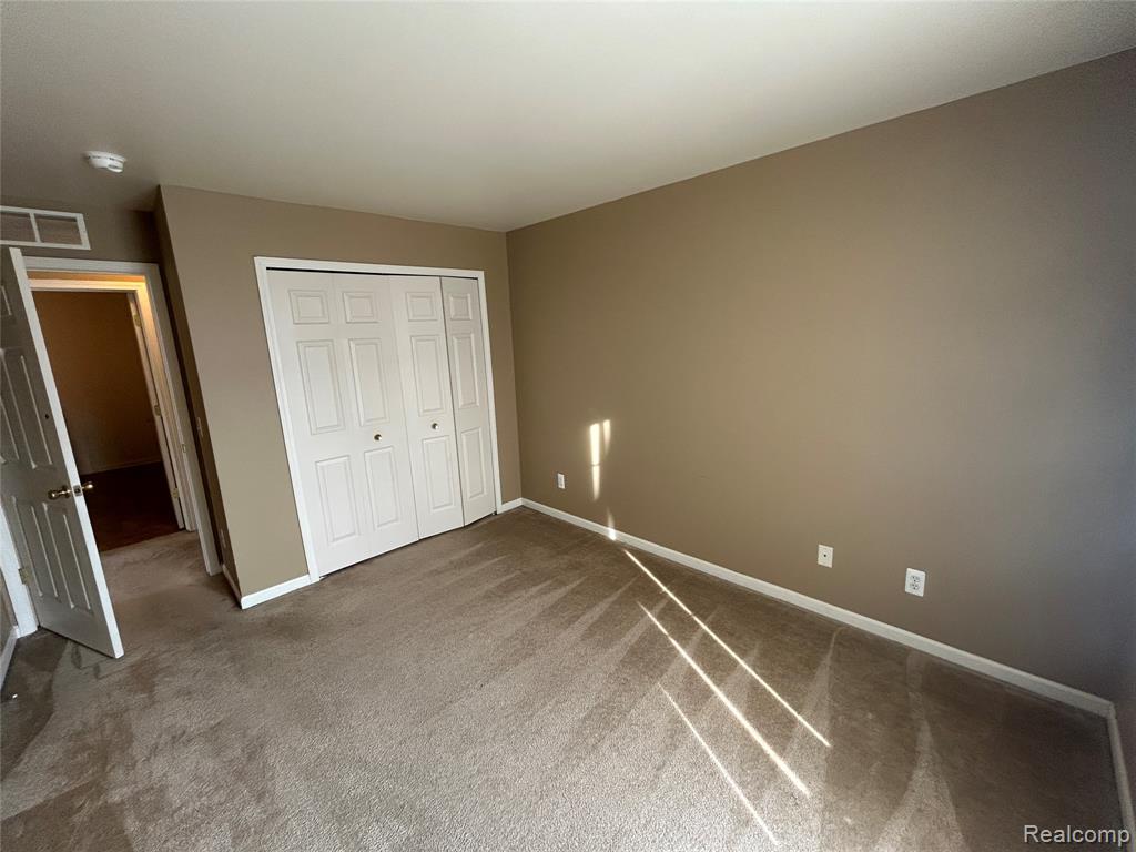 51652 Hale Lane, New Baltimore, MI — Photo 13