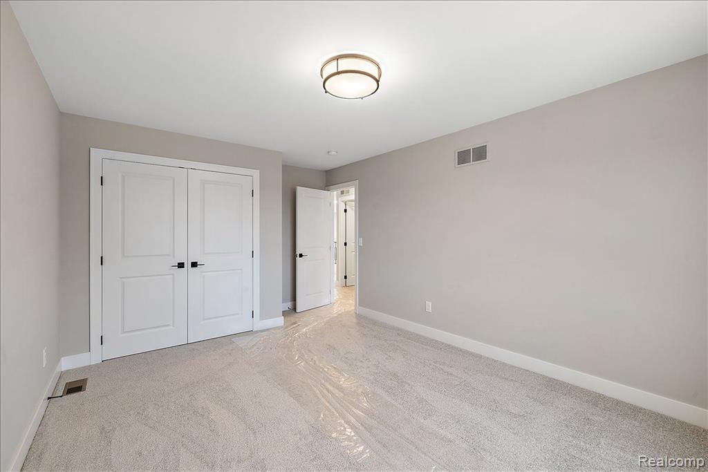 50896 MISTWOOD Drive, Macomb, MI 48042 — Photo 56